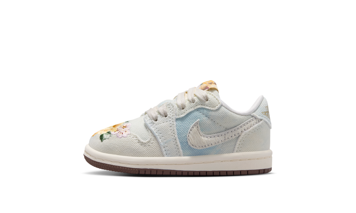 Air Jordan 1 Retro Low OG Chinese New Year (2026) (TD) IQ1110-011 — Vista 1