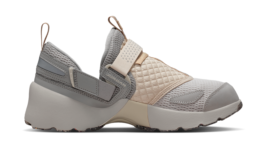 Air Jordan Trunner LX Light Iron Ore Enigma Stone (Women's) IQ2719-002 — Vista 2