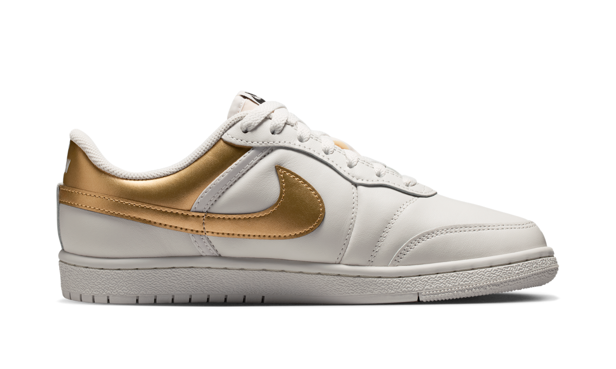 Air Jordan Skyline Low Swan Metallic Gold (Women's) IQ6586-100 — Vista 2