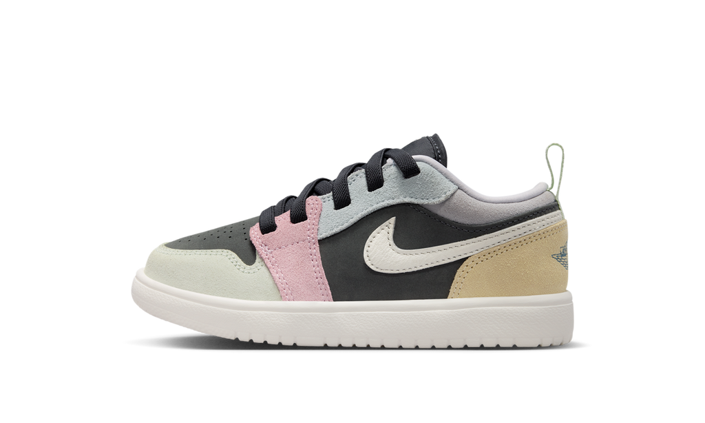 Air Jordan 1 Low ALT SE Black Pastels (PS) IQ8630-004 — Vista 1