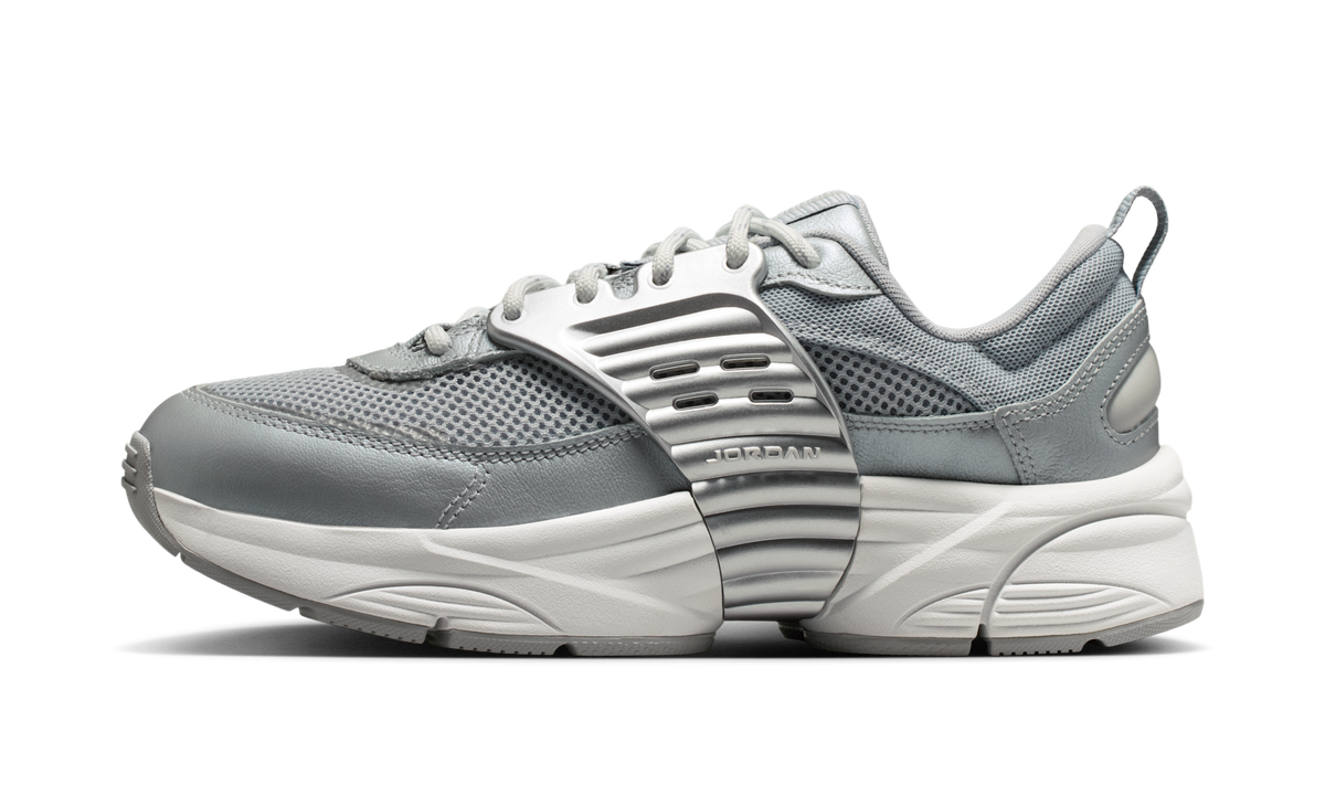 Air Jordan Trunner O/S Swan Wolf Grey Silver (Women's) IR1839-100 — Vista 1