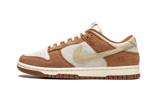 Dunk Low PRM Medium Curry