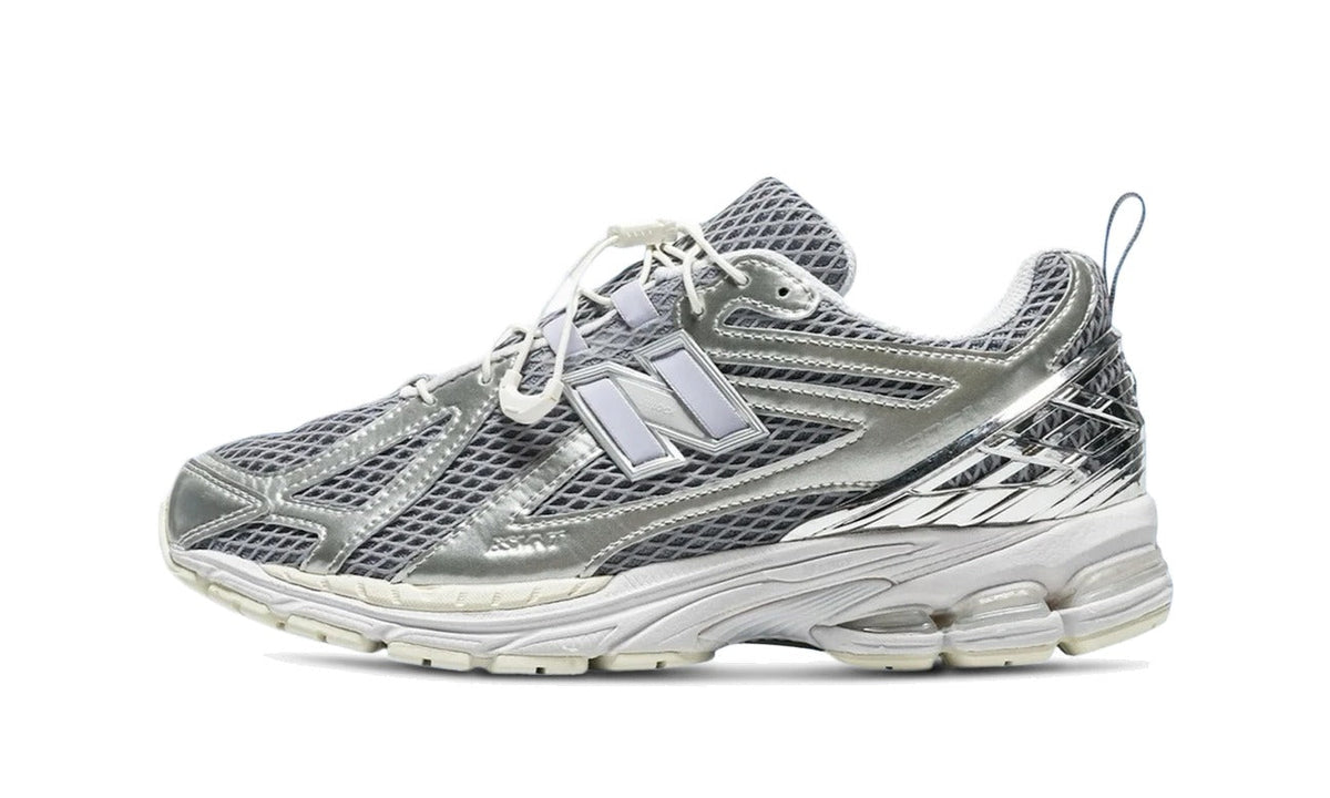 New Balance 1906R The Basement Silver M1906RBT — Vista lateral