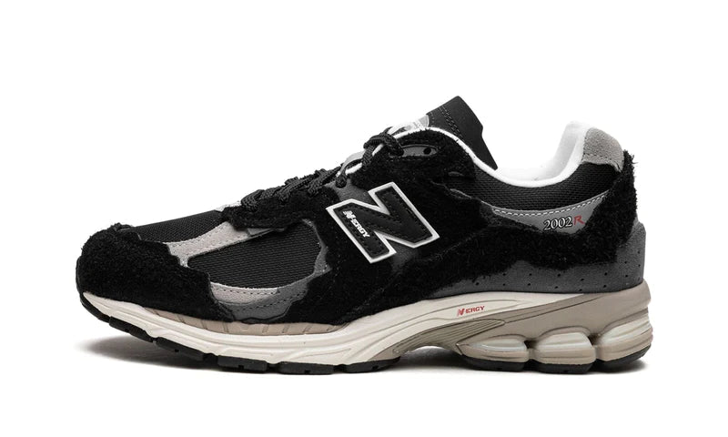 New Balance 2002R Protection Pack Black M2002RDJ — Vista lateral