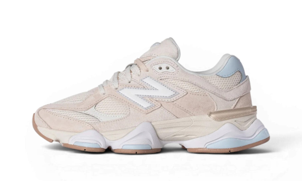 New Balance 9060 Bisque Frosted Glass U9060AUA — Vista lateral
