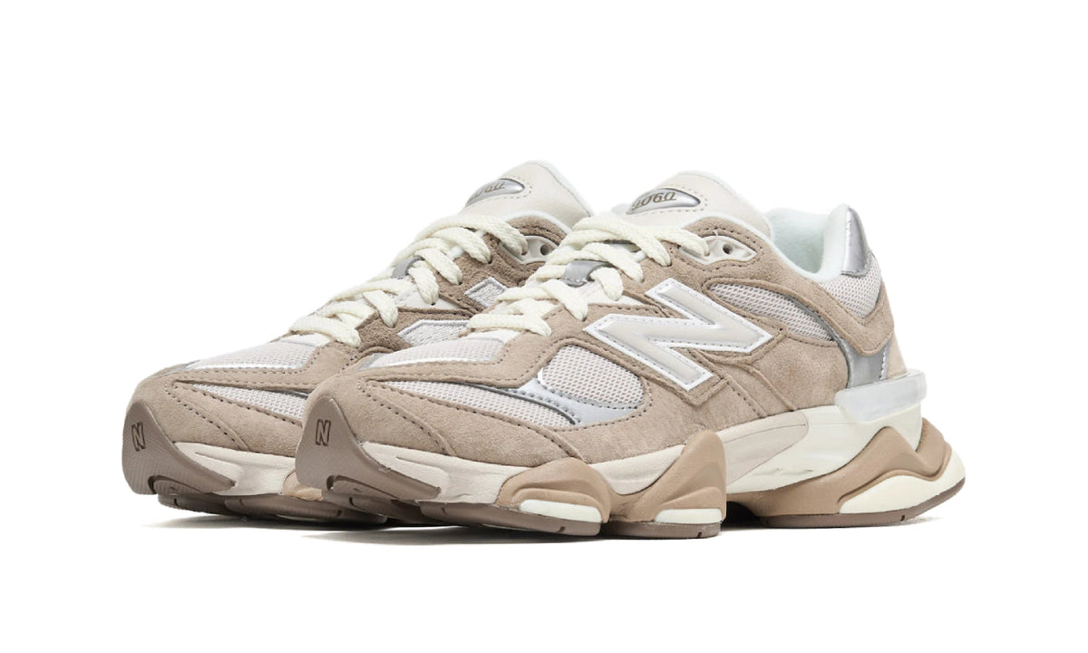 New Balance 9060 Silver Metallic Driftwood U9060ERM — Vista adicional