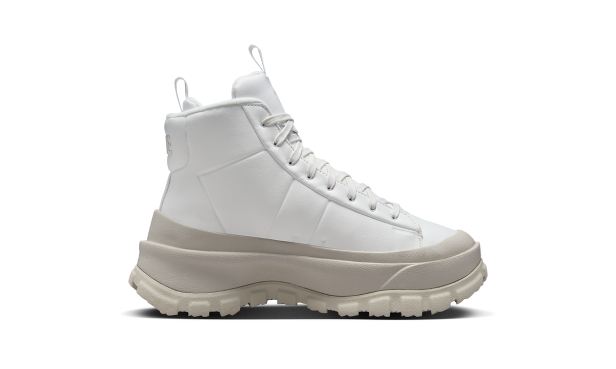 Nike Blazer Roam Mid Summit White Light Bone University Gold Phantom (Women's) - FQ9065-100 - Vista 3