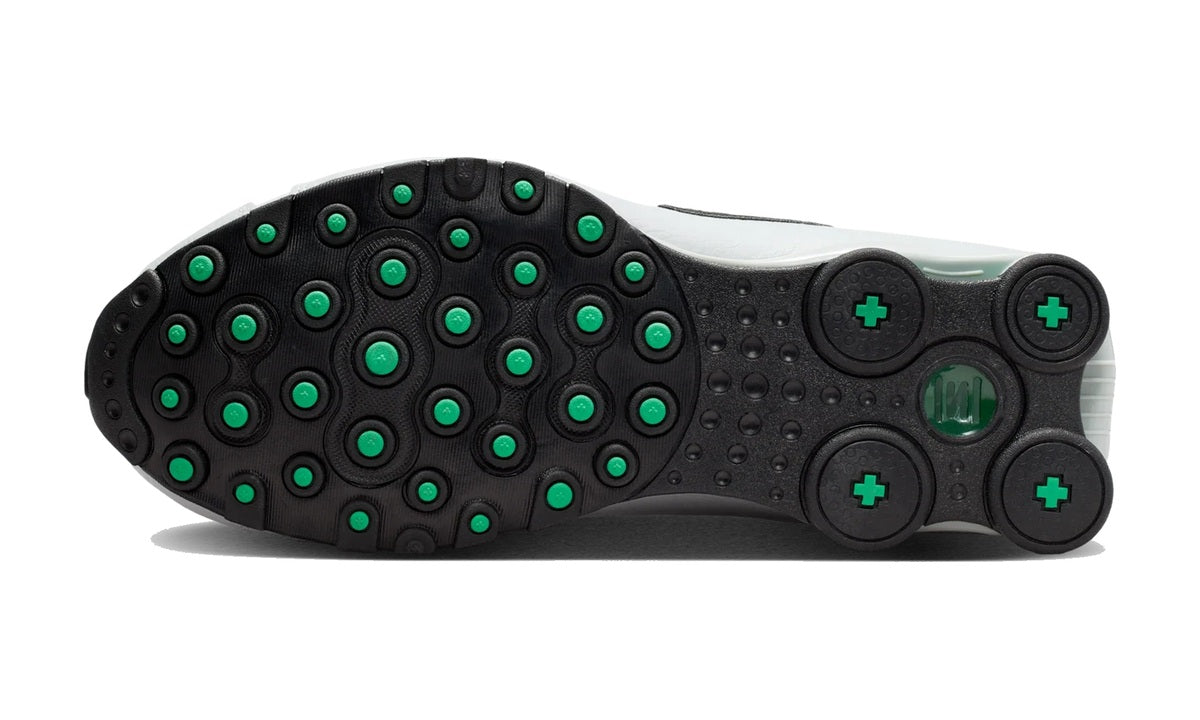 Nike Shox NZ Grey Fog Stadium Green Black — vista 3