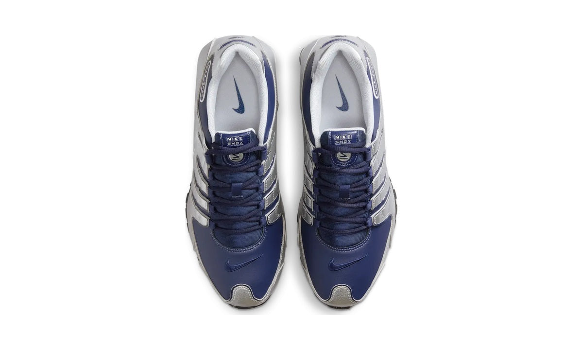 Nike Shox NZ Midnight Navy Metallic Silver — vista 3