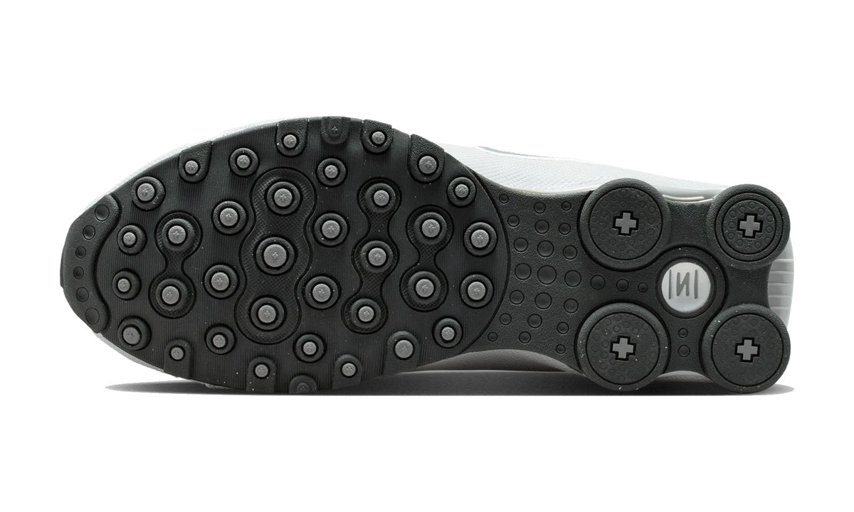 Nike Shox NZ Smoke Grey Fog — vista 3