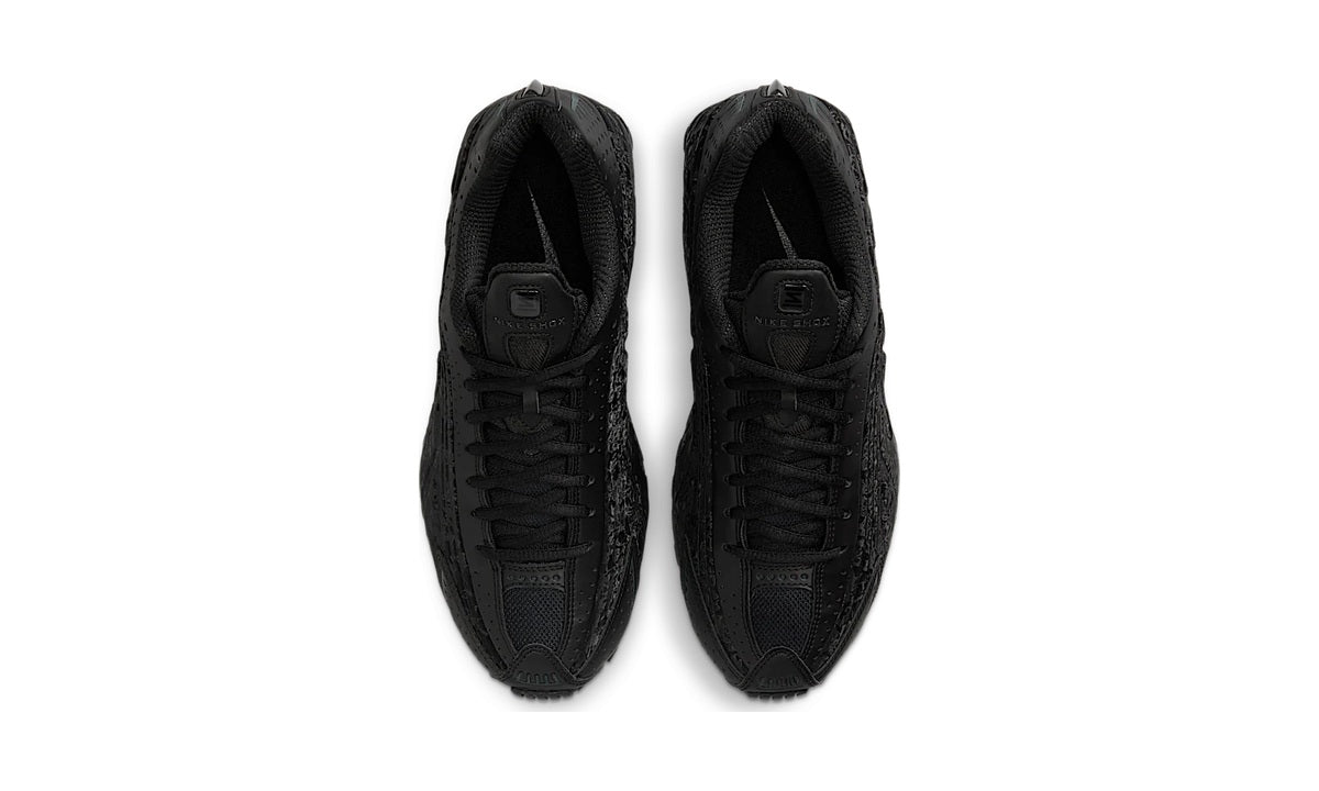 Nike Shox R4 Black Floral (Women's) — vista 3