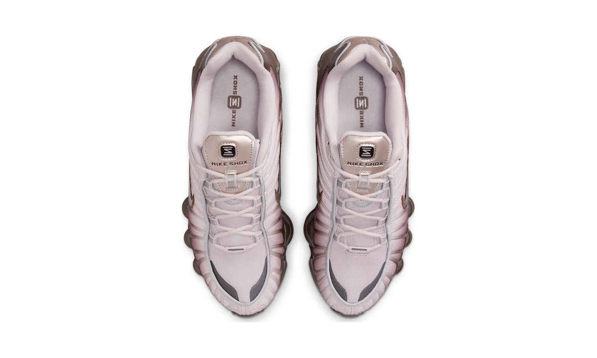 Nike Shox TL Baroque Brown Platinum Violet Metallic Silver (Women's) — vista 3