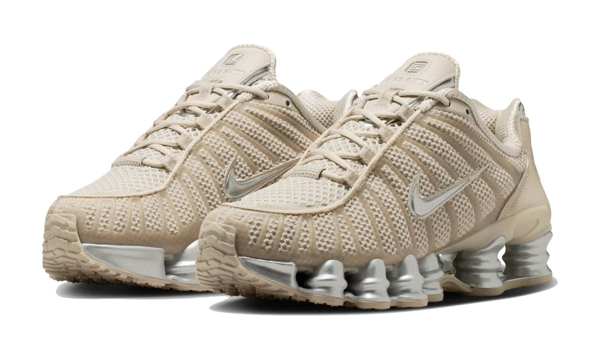 Nike Shox TL Cream Metallic Silver (Women's) — vista 2