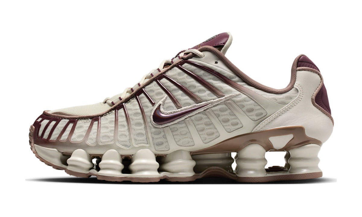 Nike Shox TL Light Bone Burgundy Crush (Women's) — vista 1