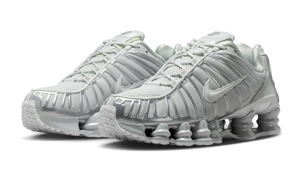 Nike Shox TL Photon Dust Metallic Silver (Women's) — vista 2
