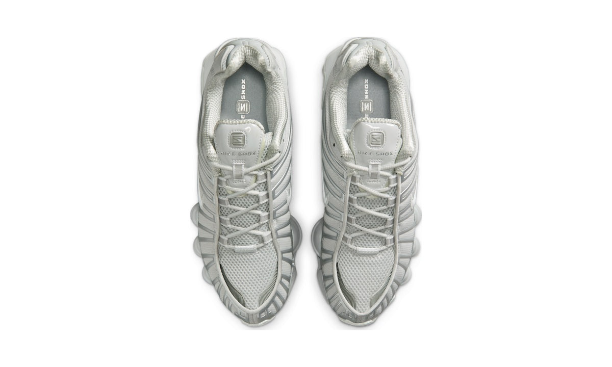 Nike Shox TL Photon Dust Metallic Silver (Women's) — vista 3