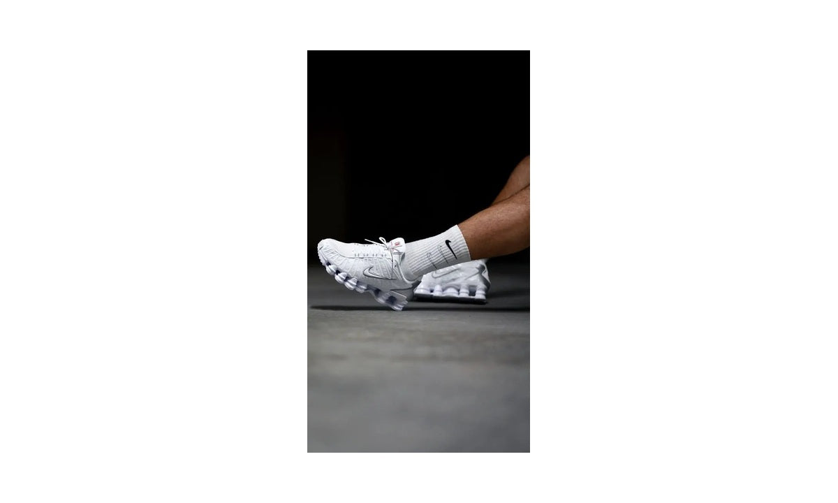 Nike Shox TL White Metallic Silver — vista 2