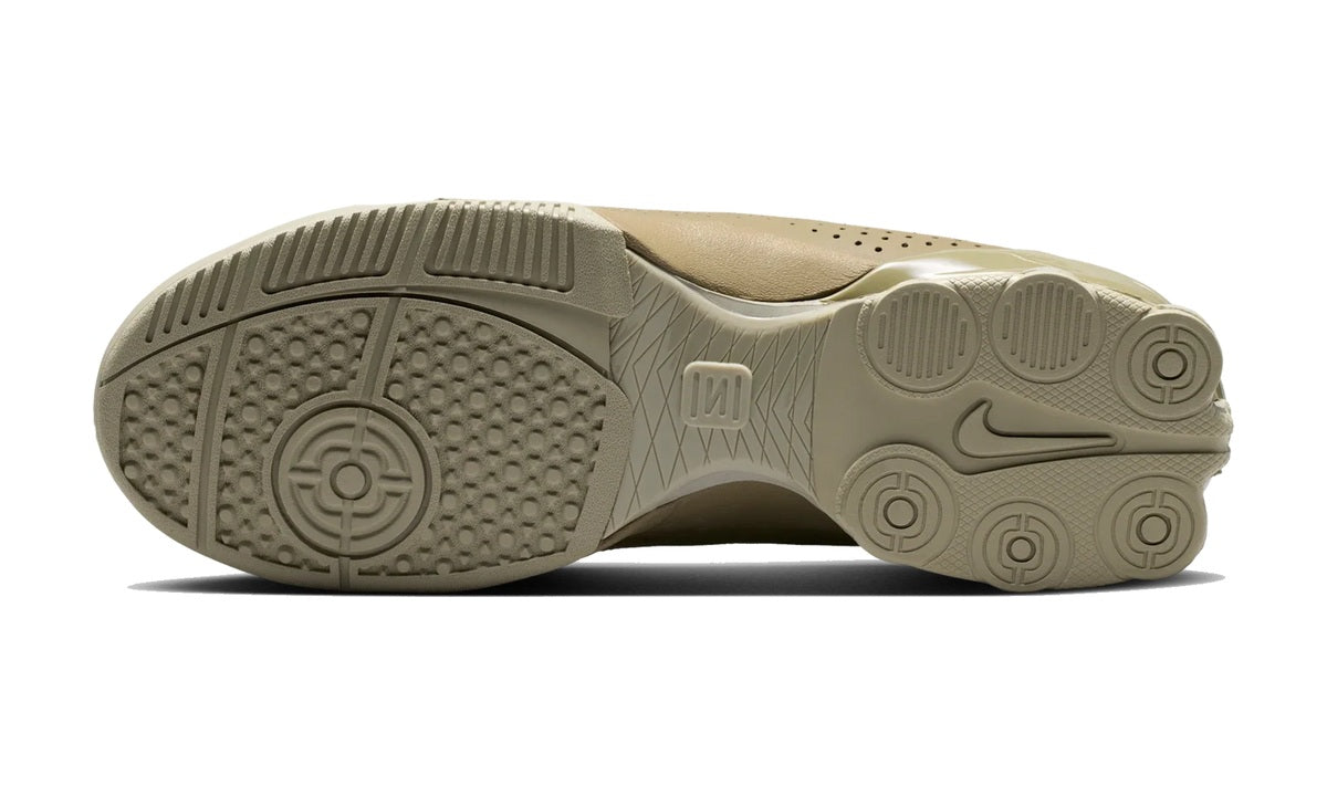 Nike Total 90 Shox Magia Neutral Olive (Women's) — vista 3