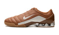 Nike Total 90 Shox Magia Pecan Metallic Silver (Women's) — vista 1