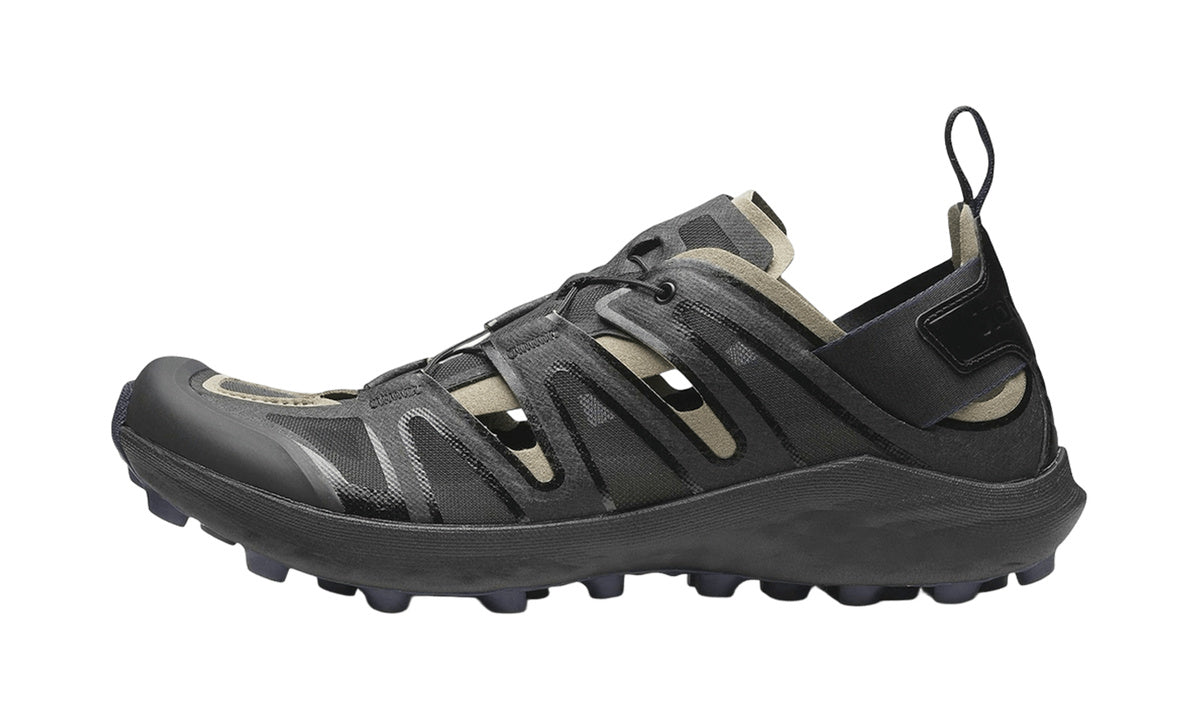 Salomon Udara Advanced Black Fallen Rock de perfil