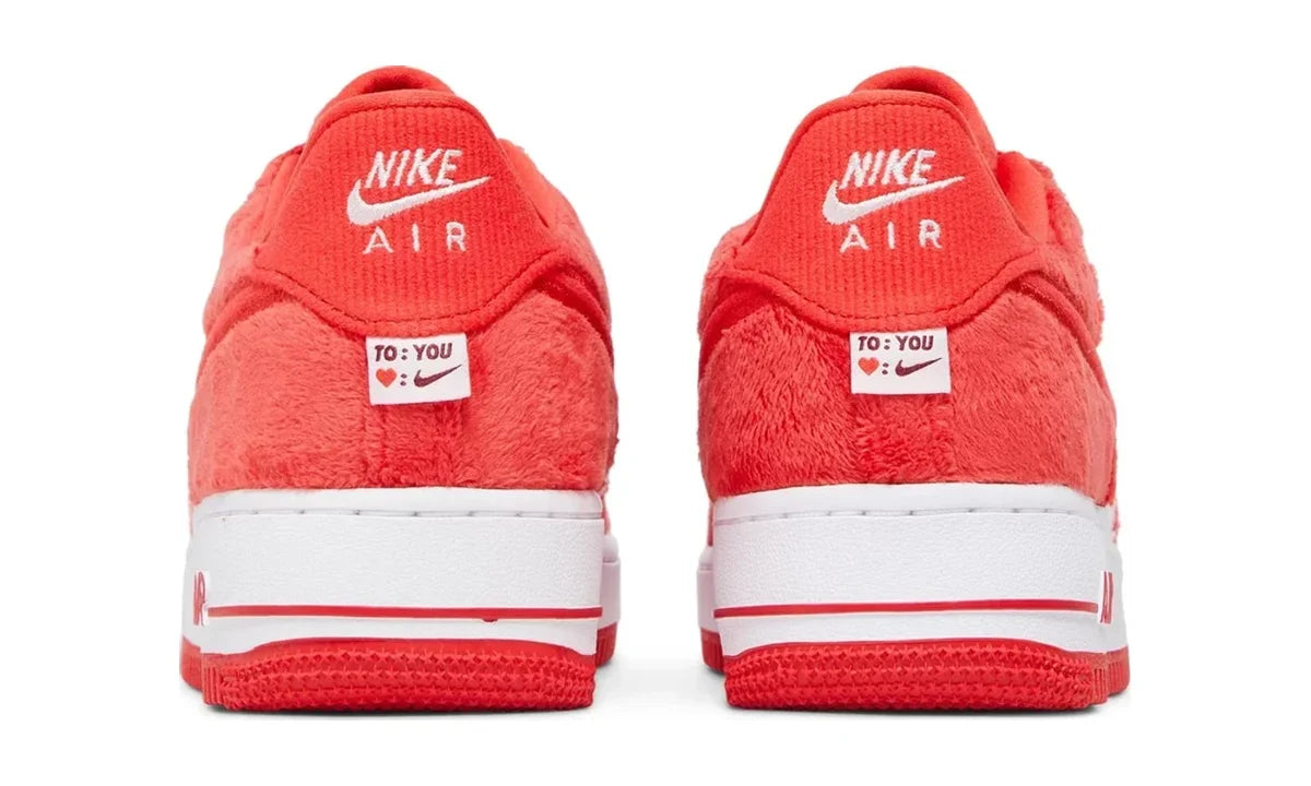 Air Force 1  Low Valentine´s Day Fleece (2024)